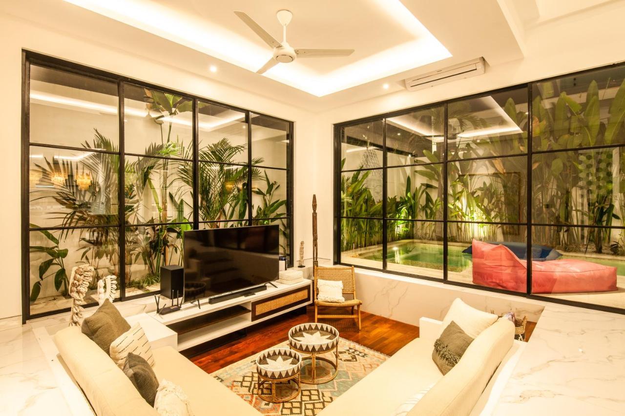 Luxury Villa Devina I Seminyak I Yoga & Gym Kültér fotó